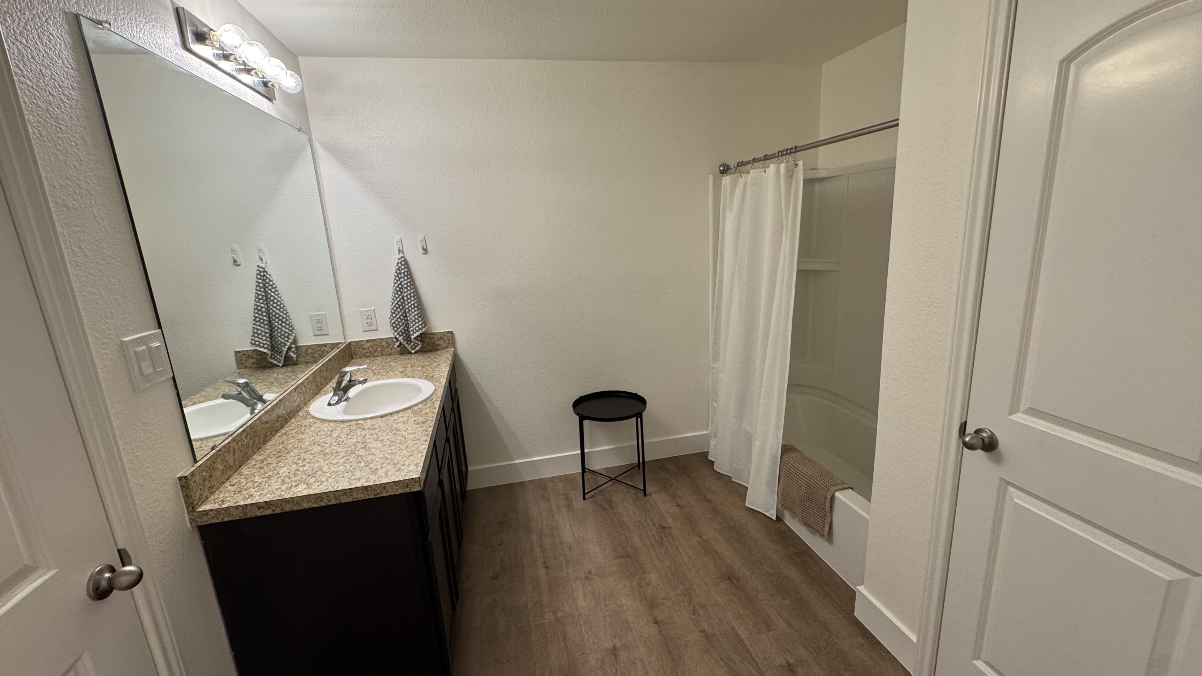 Co-living ADU master suite in Kyle, Tx - Image 10