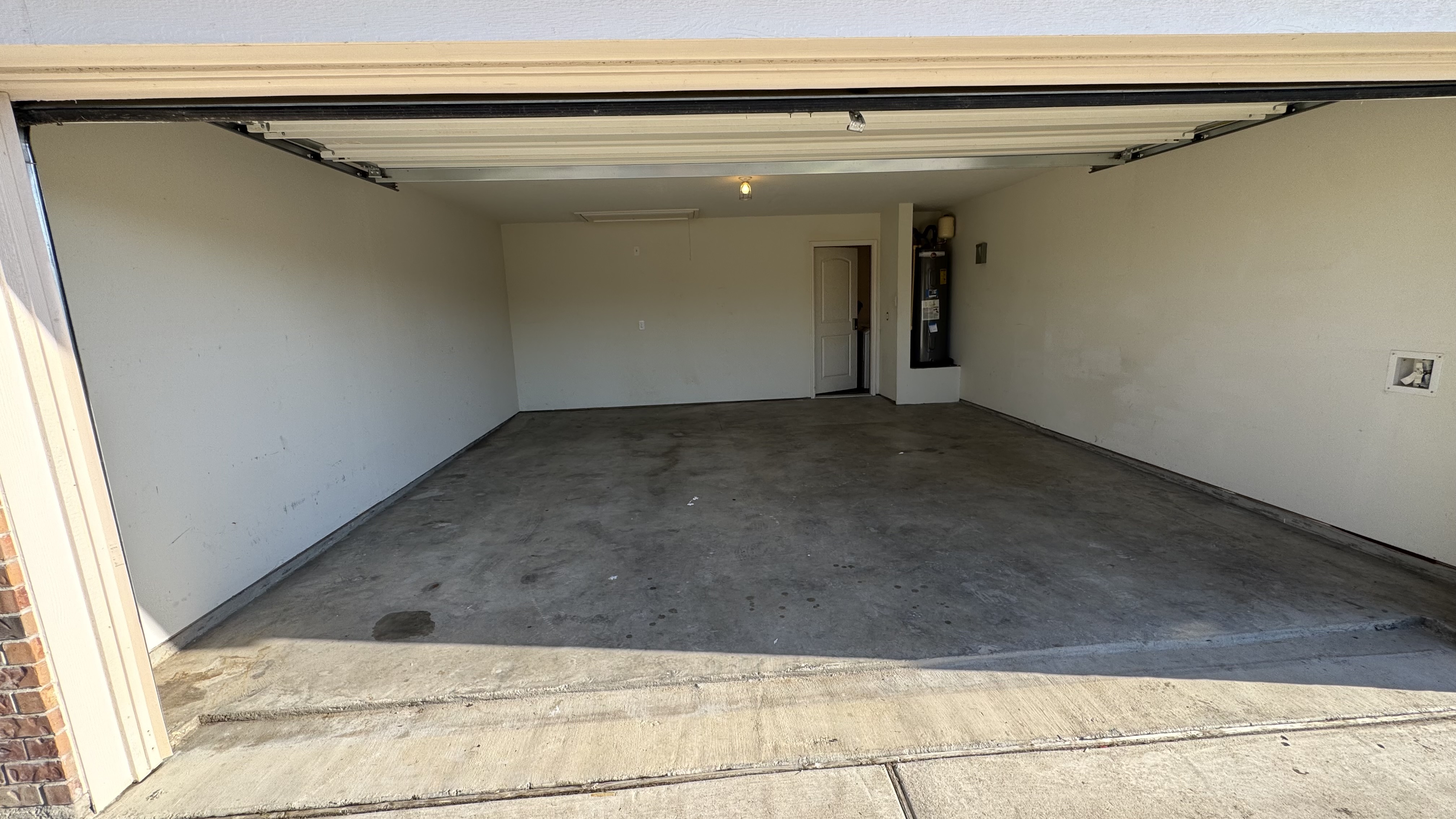 Co-living ADU master suite in Kyle, Tx - Image 6