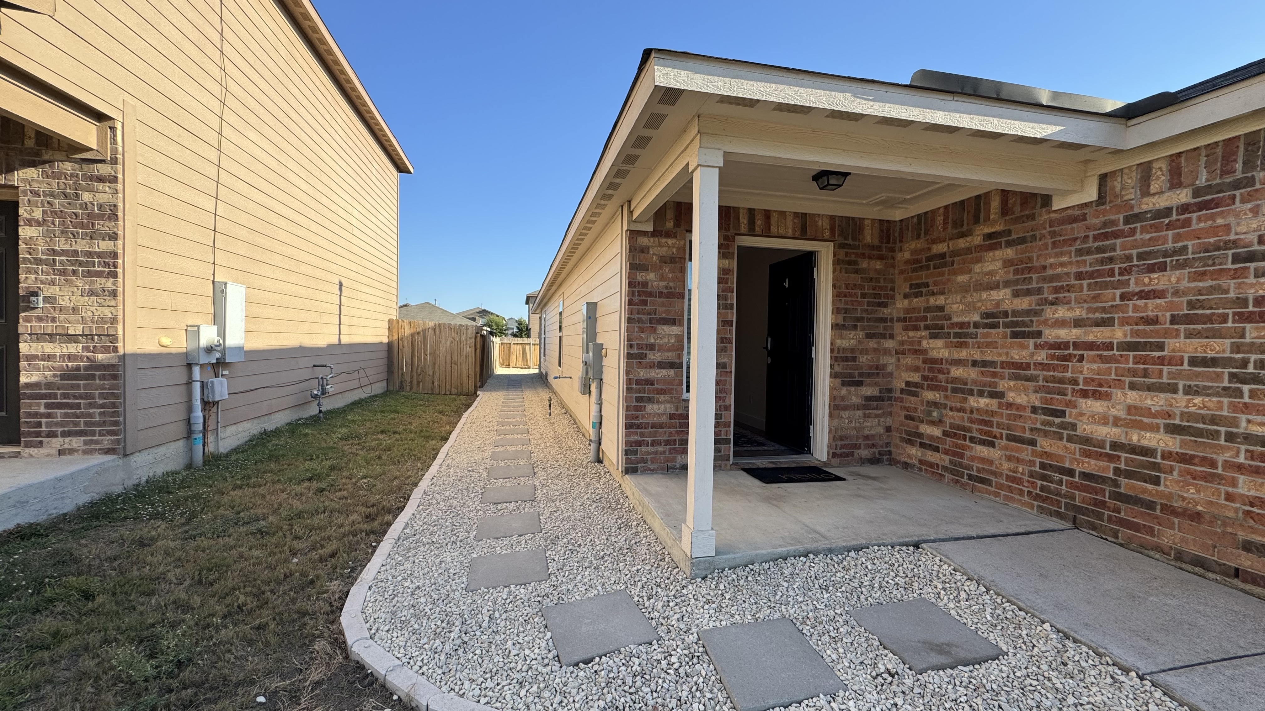 Co-living ADU master suite in Kyle, Tx - Image 7