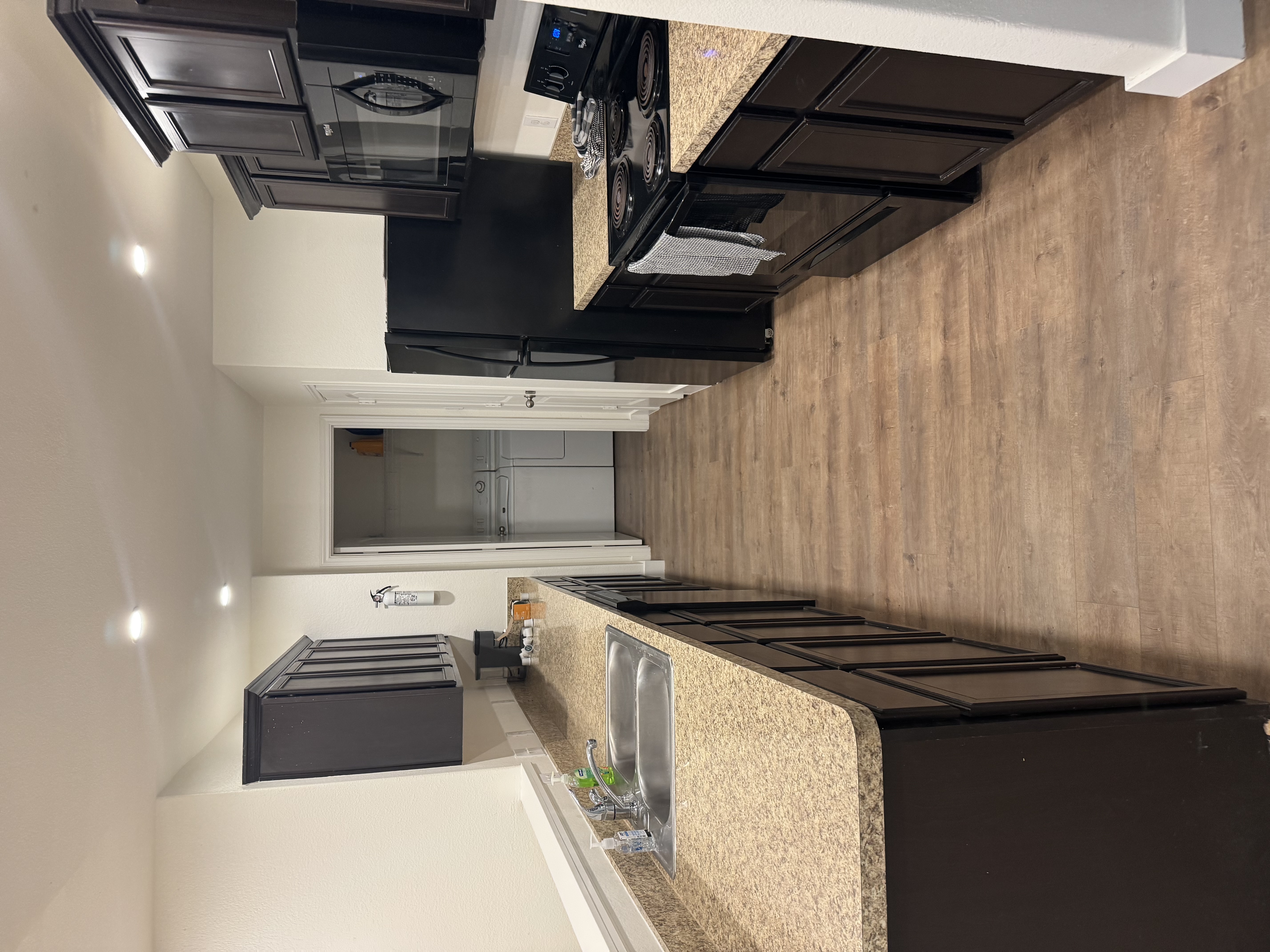 Breanna Ln - Image 8