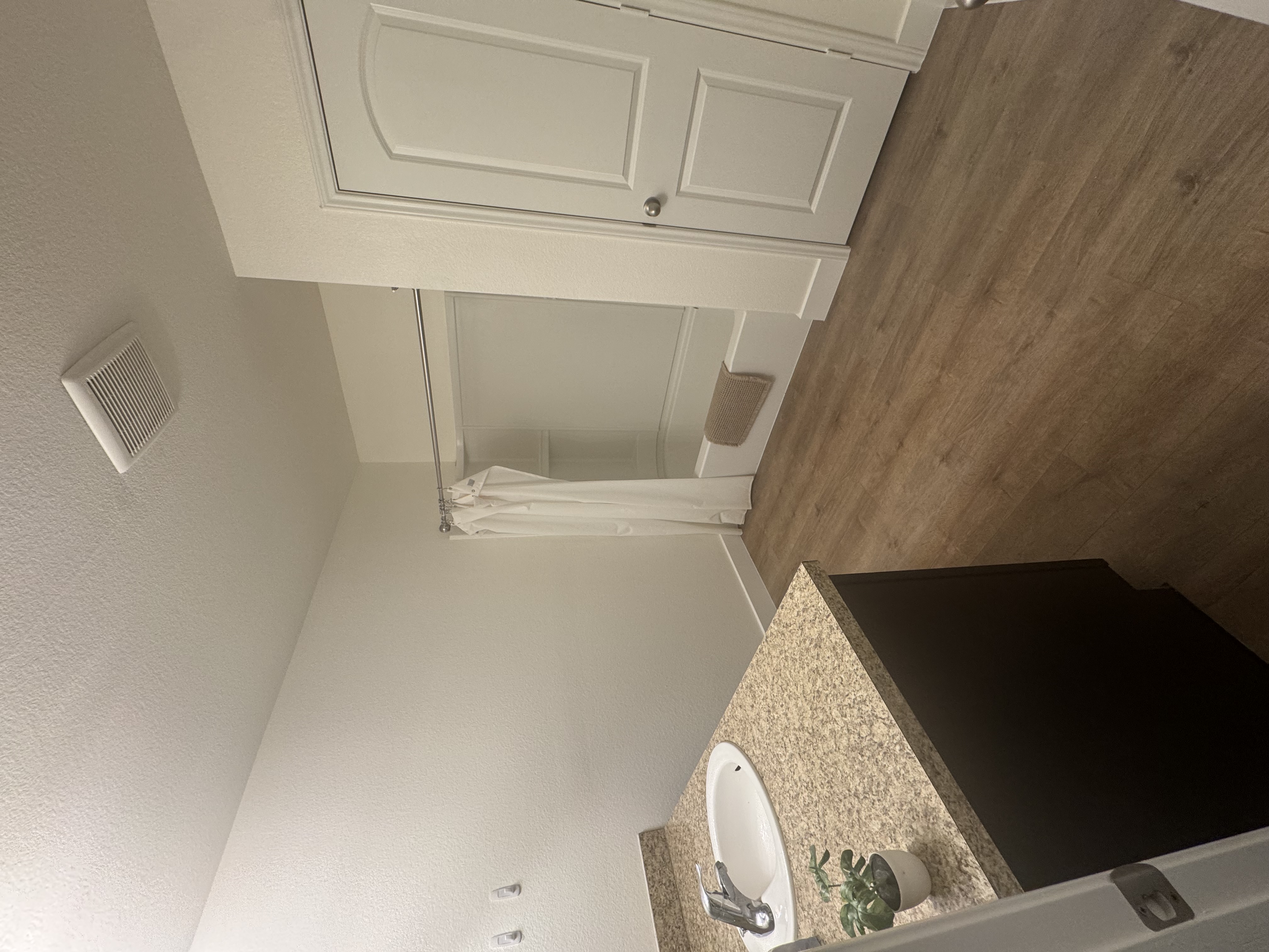 Breanna Ln - Image 3