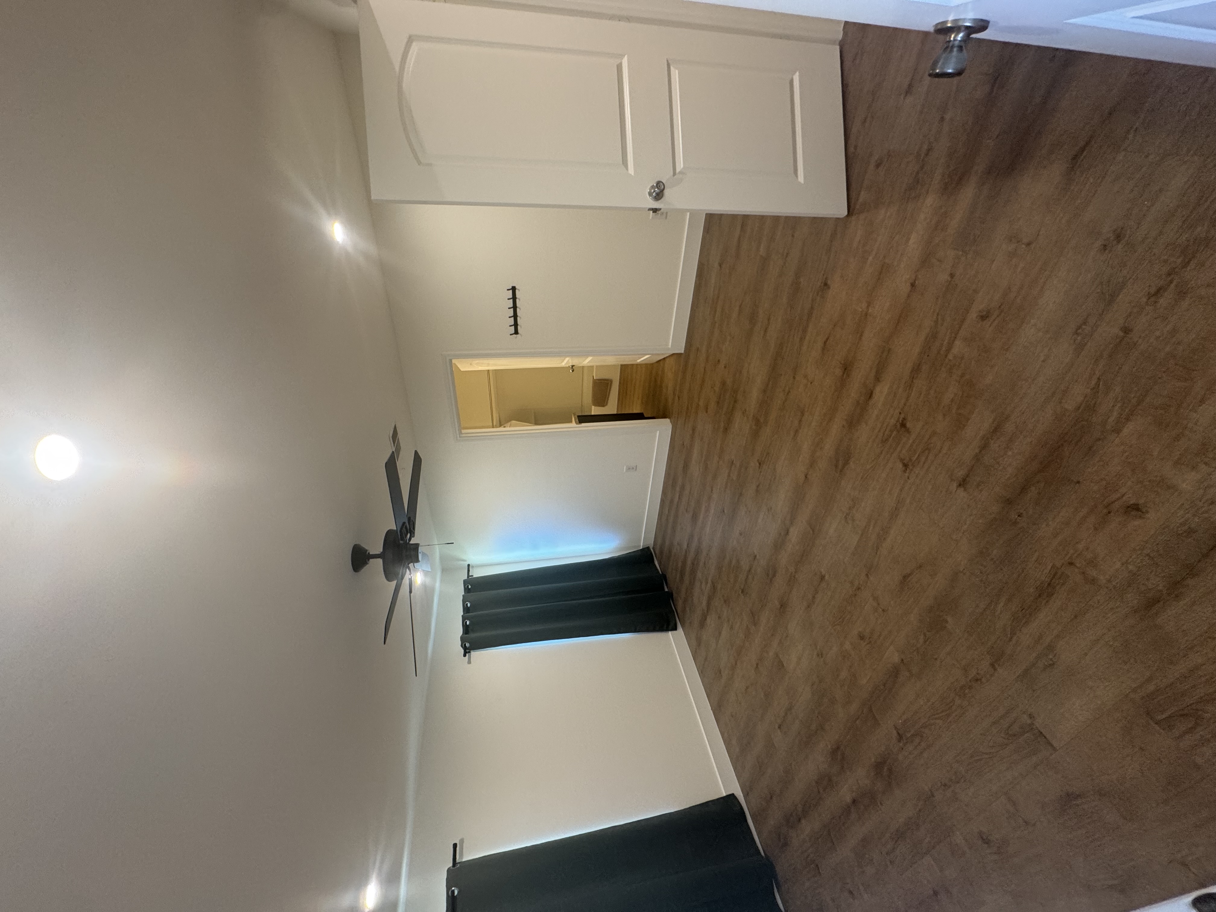 Breanna Ln - Image 5
